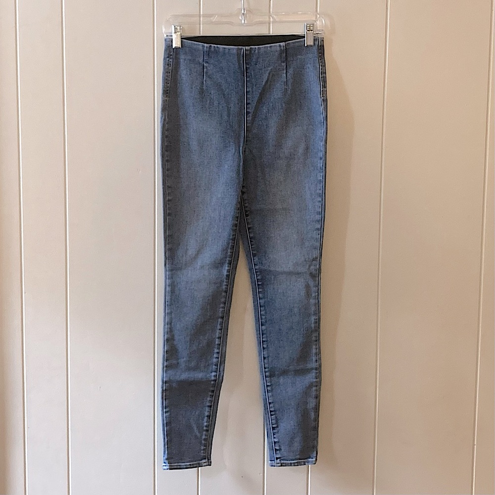 Women’s Jeggings Elastic Waist Blue Jeans Size 4 💚